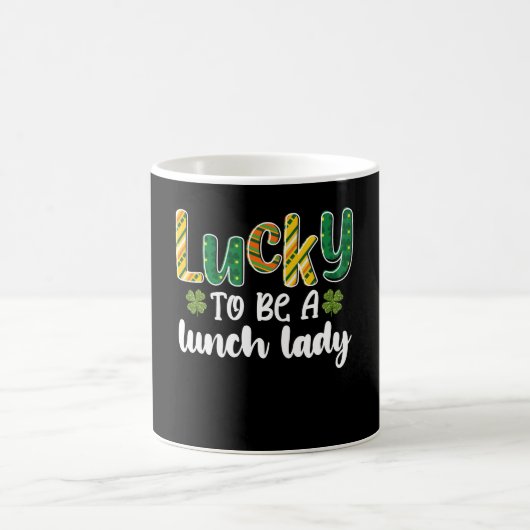 Zum Glück eine Lunch Lady School St Patrick's Day Kaffeetasse (Mittel)