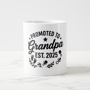 Zum Opa befördert EST. 2025 Jumbo-Tasse