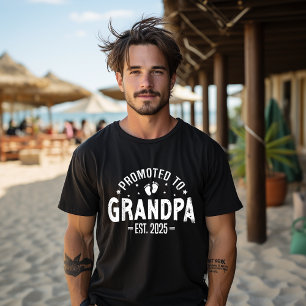 Zum Opa Befördert Est 2025 Werden Großvater T-Shirt