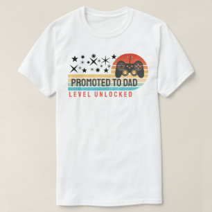 Zum Papa befördert – Level freigeschaltet T-Shirt