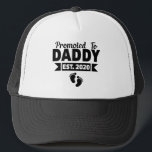 Zum Tagesgeschenk für Papa befördert Truckerkappe<br><div class="desc">Der T - Shirt,  der Promoted to daddy Vatertag Geschenk. Großartiges Geschenk für den Vatertag oder nur für Ihren Vater.</div>