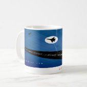 Zupacken-Fliegen-Gegenstände mit der Scrall Kaffeetasse (Vorderseite Links)