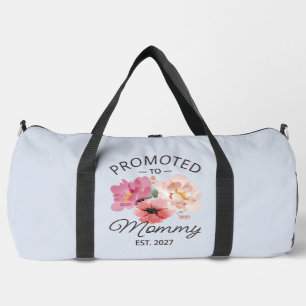Zur Mama befördert Est 2027 Neue Mama Ankündigung Duffle Bag