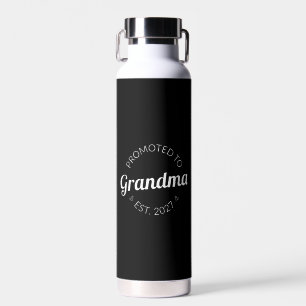 Zur Oma befördert Est 2027 Neue Nana I Trinkflasche