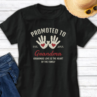 Zur Oma befördert Handabdrücke Zitat der Großmutte T-Shirt