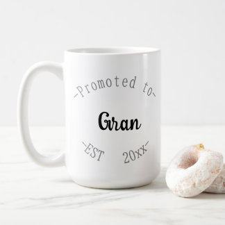 Zur Oma befördert Kaffeetasse