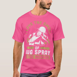 Zurück habe ich den Geruch von Bug-Spray am Morgen T-Shirt