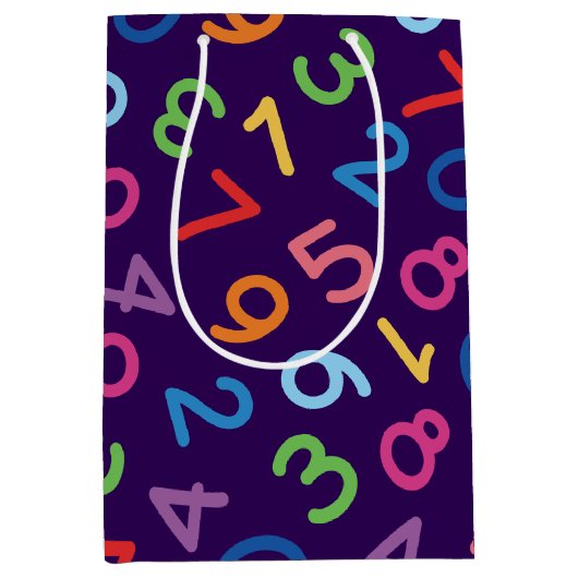 Zurück zu den Schulzahlen im lila Hintergrund Mittlere Geschenktüte (Vorderseite)