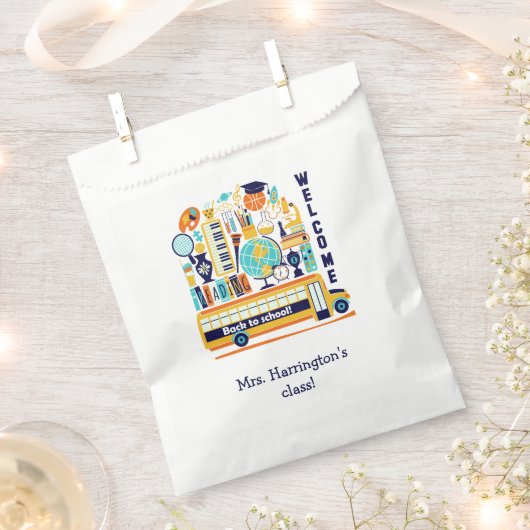 Zurück zu Schulstühlen Geschenktütchen (Ausgeschnitten)