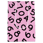 Zurück zu Schulzahlen im rosa Hintergrund Mittlere Geschenktüte (Rückseite)