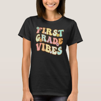Zurück zur Schule Erste Klasse Vibes Retro Lehrer  T-Shirt