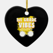 Zurück zur Schule Erste Klasse Vibes Shirt erster  Keramik Ornament (Vorne)