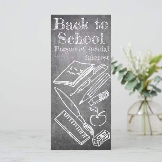 Zurück zur Schule im Chalkboard-Stil (Stehend Vorderseite)