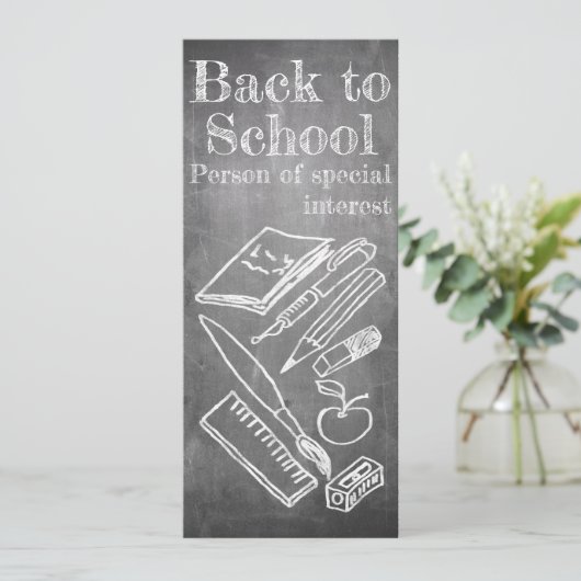 Zurück zur Schule im Chalkboard-Stil (Stehend Vorderseite)