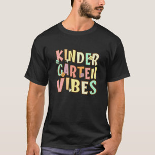 Zurück zur Schule Kindergarten Vibes Retro Lehrer T-Shirt