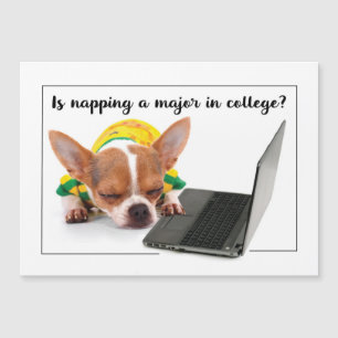 Zurück zur Uni Funny Napping Hund auf Laptop Magnetkarte