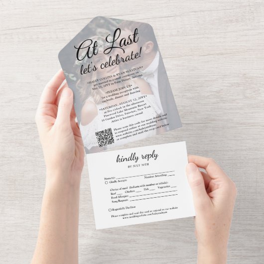 Zurückgestellte QR-Code für die Hochzeitempfehlung All In One Einladung (Abreißen)