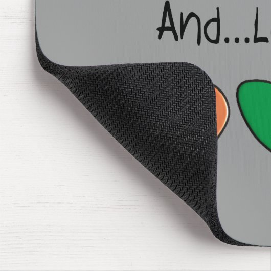 "Zurückgezogen und es liebend" T - Shirts und Mousepad (Ecke)