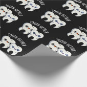 Zusammen Funny Tooth Pun Dark BG Geschenkpapier (Ecke)