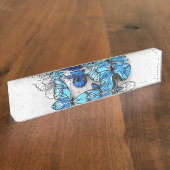 Zusammensetzung der weißen und blauen Schmetterlin Namensplakette (Seite)