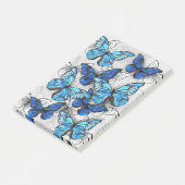 Zusammensetzung von White und Blue Butterflies Post-it Klebezettel (angewinkelt)