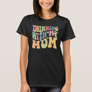 Zusammentreffen mit meiner Mama Retro-Twin-Day-Mam T-Shirt