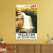 Zuschauer klettern auf dem Poster der Wasserfall-E Leinwanddruck (Insitu (Wohnzimmer))