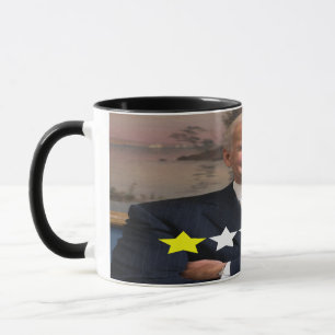 Zustimmungsrate von Präsident Joe Biden Tasse
