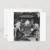 Zwanzigerjahre Kinder auf Auto Postkarte (Vorne/Hinten)