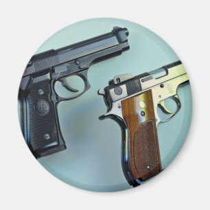 Zwei .45 Maschinengewehre des Kalibers für Magnet