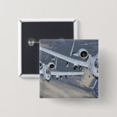 Zwei A-10C-Thunderbolzen II fliegen formatgenau Button (Vorne & Hinten)