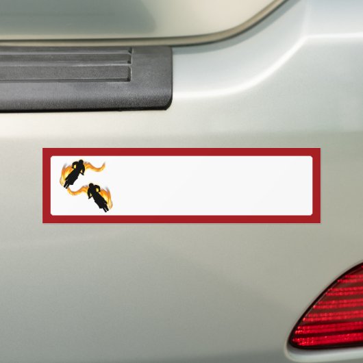 Zwei abseits der Straße fahrende Bikes mit Flammen Autoaufkleber (Auf Auto)