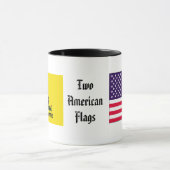 Zwei amerikanische Flaggen Tasse (Zentrum)
