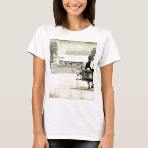 Zwei amish Buggyen Sepia Rural Road T-Shirt