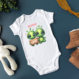 zwei Außerirdischen Liebe UFO Glaube an die Scifi- Baby Strampler