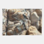 Zwei Aussie Rottnest IsLand Quokkas, Geschirrtuch (Horizontal)
