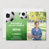 Zwei Balls Fußball Geburtstag Einladung mit Foto (Vorderseite)