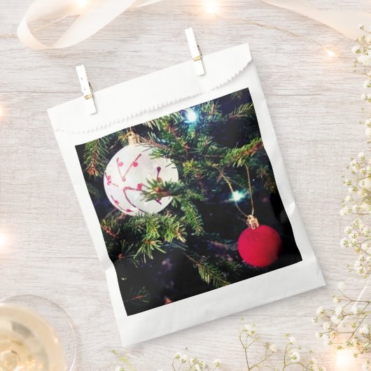 Zwei Baubles Geschenktütchen (Ausgeschnitten)