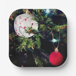 Zwei Baubles Pappteller