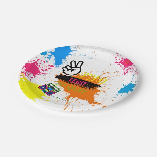 ZWEI BEGRIFFE ZUM 2. Geburtstag Pappteller (Schrägansicht)