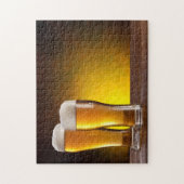 Zwei Biergläser auf einem Holztisch Puzzle (Vertikal)