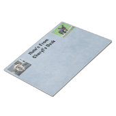 Zwei Bilder meines Hundes auf Blue Notepad Notizblock (angewinkelt)