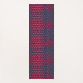 Zwei Bilder zeigen ein lila und rosa geometrisches Yogamatte