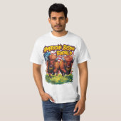 Zwei Bison Stehend vor amerikanischer Flagge T-Shirt (Vorne ganz)