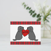 Zwei Black Labradors Cartoon Tartan Postkarte (Stehend Vorderseite)
