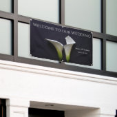 Zwei Calla-Lilien auf schwarzer Hochzeit Banner (Äußeres Gebäude)