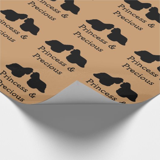 Zwei Cocker-Spaniels mit Papierumschlag Geschenkpapier (Ecke)