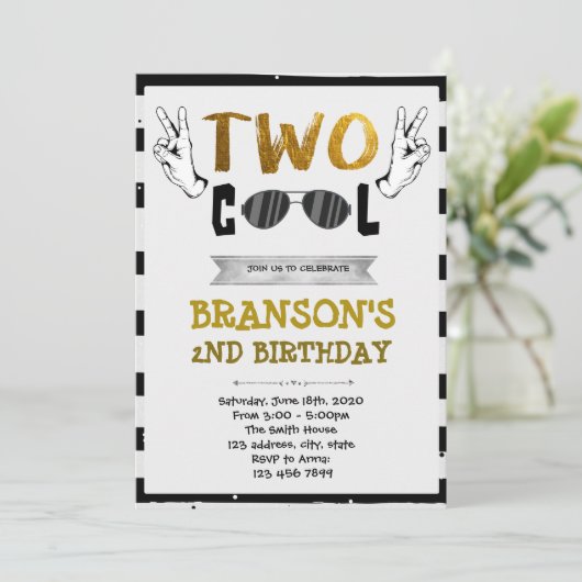 Zwei coole Geburtstagsfeierlichkeiten Einladung (Stehend Vorderseite)