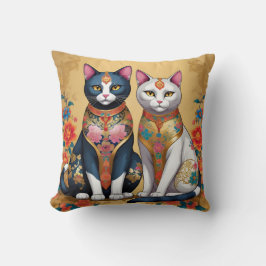 Zwei dekorative Blumenkatzen Kissen