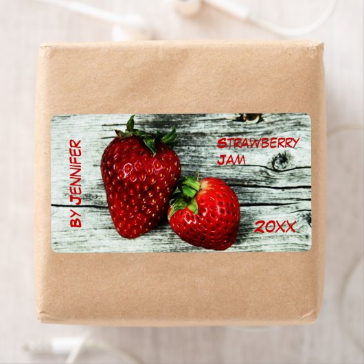 Zwei delikate Erdbeermarken (Insitu)